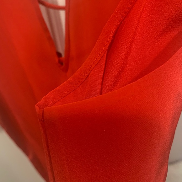 Red Top - Picture 6 of 6